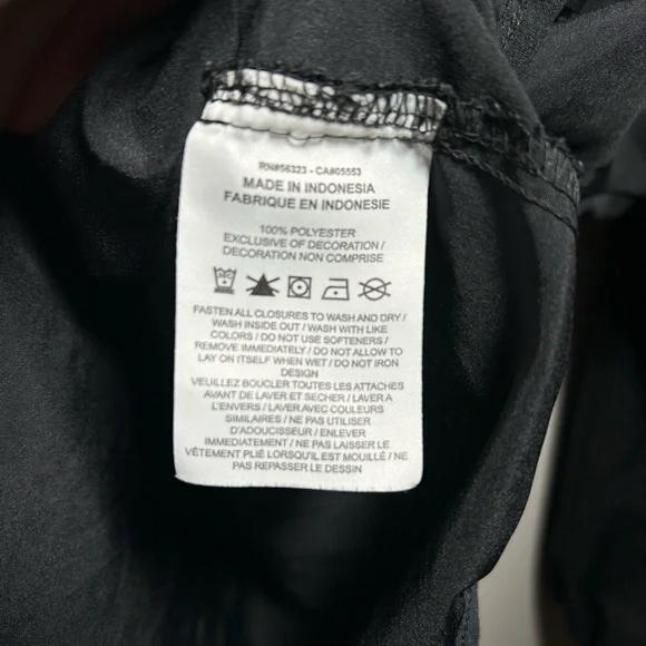 Nike Women's Run Division jacket (Style DD6462-010) - Picture 6 of 6